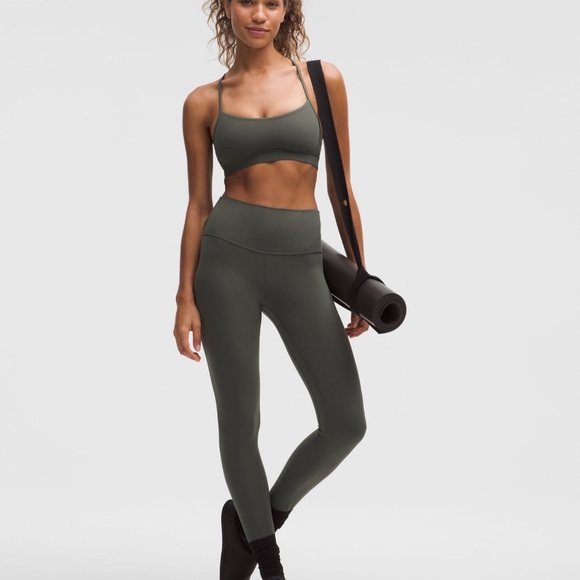 LULULEMON Flow Y Bra Nulu Light Support A-C Cups w Pads NWOT size 10 square tag - Picture 3 of 8